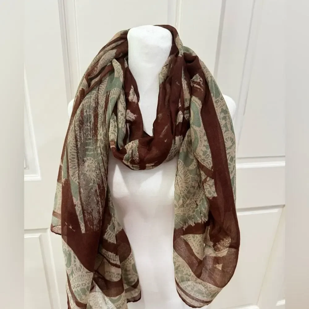 Lightweight womens scarf